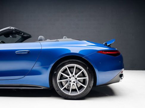 Used 2023 Mercedes-Benz SL 43 AMG image 24