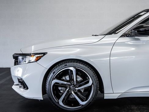 Used 2021 Honda Accord Sport image 12