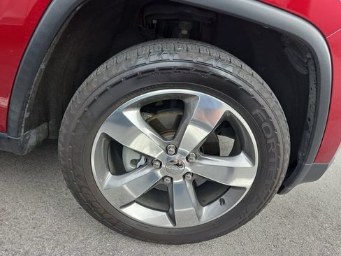 Used 2015 Jeep Grand Cherokee Limited AWD/4WD image 2