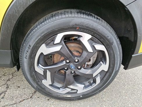 Used 2022 Subaru Crosstrek 2.5i Limited w/ Moonroof Package 1 image 7