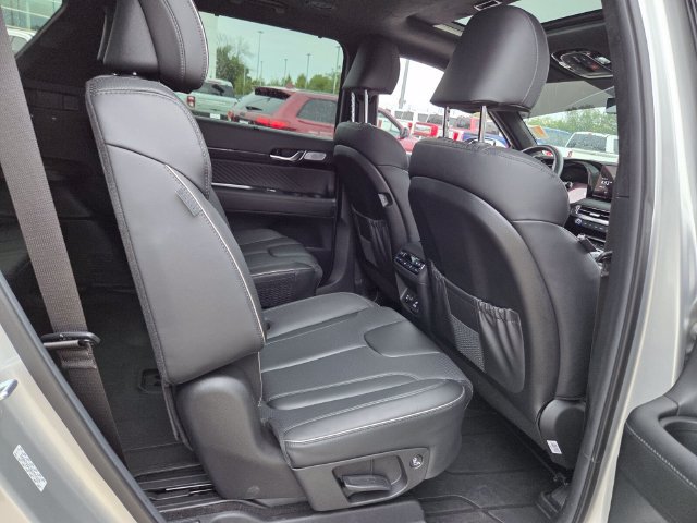 Used 2024 Hyundai Palisade Calligraphy AWD/4WD image 17