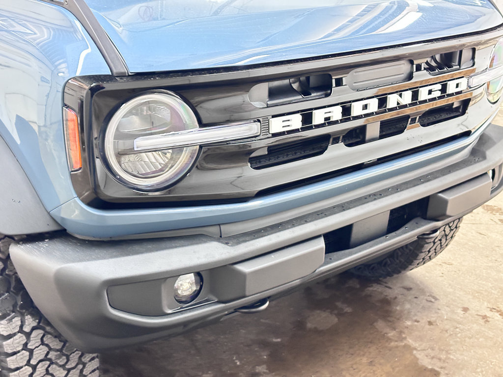 New 2025 Ford Bronco Outer Banks w/ Sasquatch Package AWD/4WD image 12