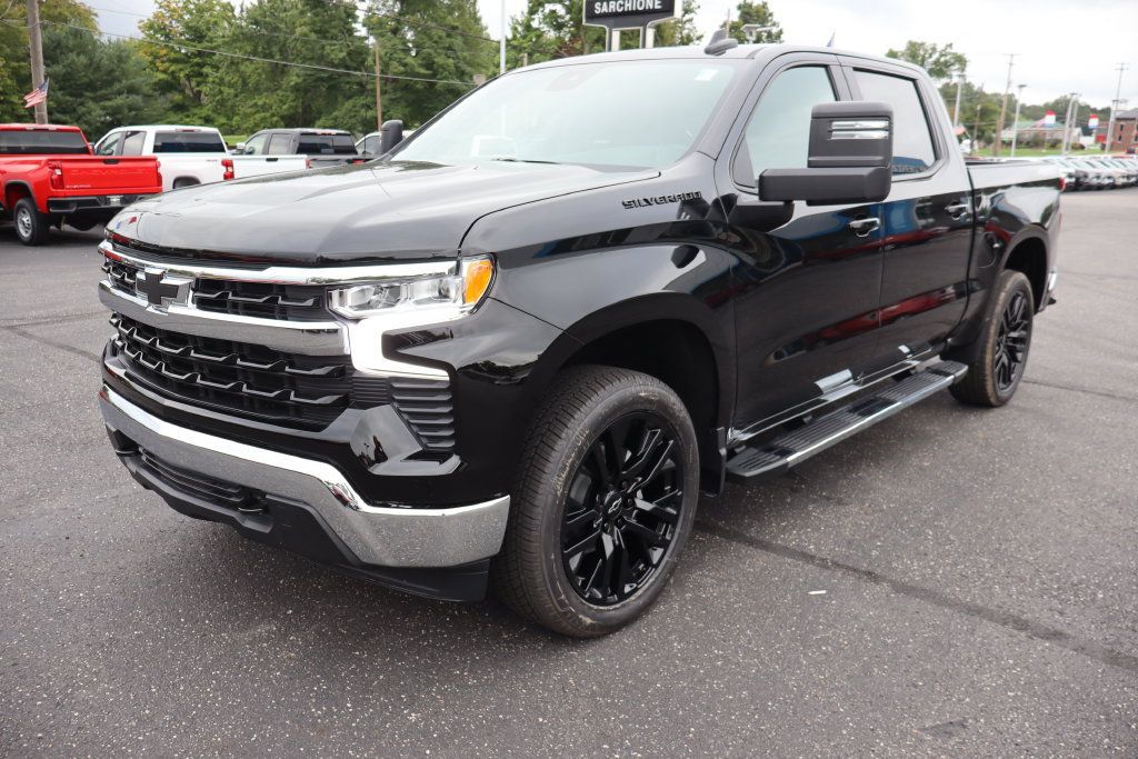 New 2026 Chevrolet Silverado 1500 LT w/ Leather Package AWD/4WD image 19