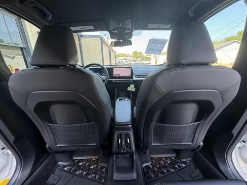 Used 2024 BMW X1 xDrive28i w/ Convenience Package image 49