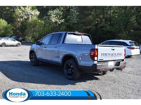 New 2026 Honda Ridgeline Black Edition image 5
