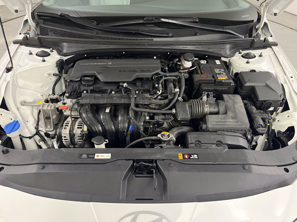 Used 2024 Hyundai Elantra Limited FWD image 9
