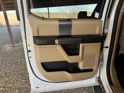 Used 2016 Ford F150 XLT w/ Equipment Group 302A Luxury image 26