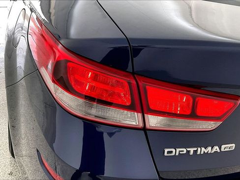 Used 2020 Kia Optima LX image 40