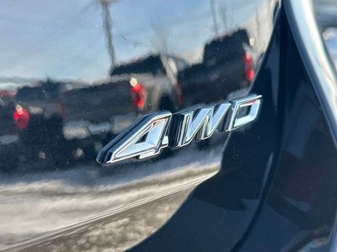 Used 2023 Ford Explorer XLT w/ Equipment Group 202A image 26