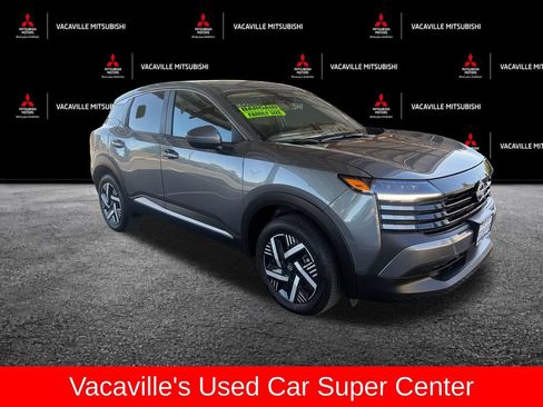 Used 2025 Nissan Kicks SV FWD image 7