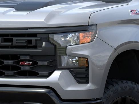 New 2026 Chevrolet Silverado 1500 Custom Trail Boss w/ LPO, Dark Essentials Package AWD/4WD image 10