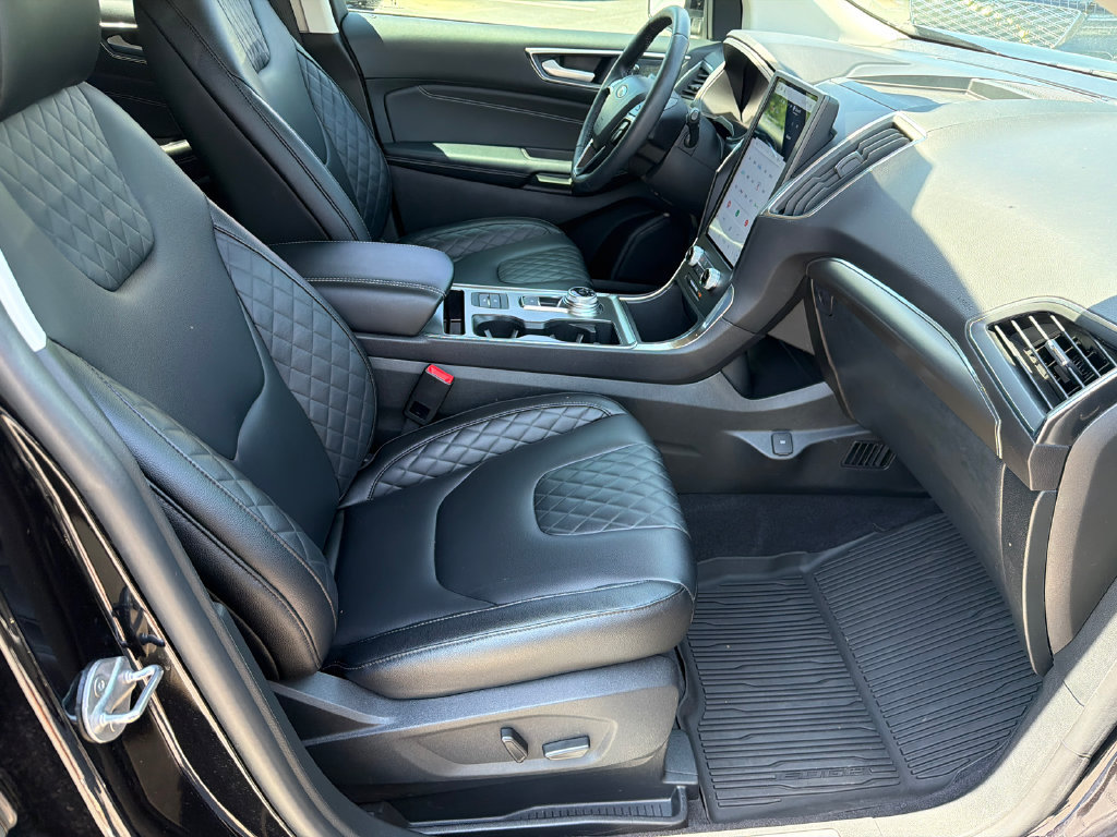 Used 2024 Ford Edge Titanium AWD/4WD image 15