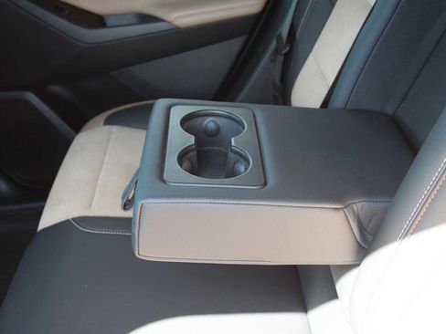 Used 2025 Chevrolet Equinox ACTIV w/ Safety and Technology Package FWD image 25