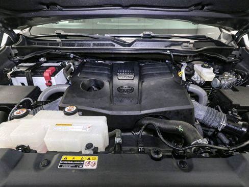 Used 2024 Toyota Tundra SR5 AWD/4WD image 13