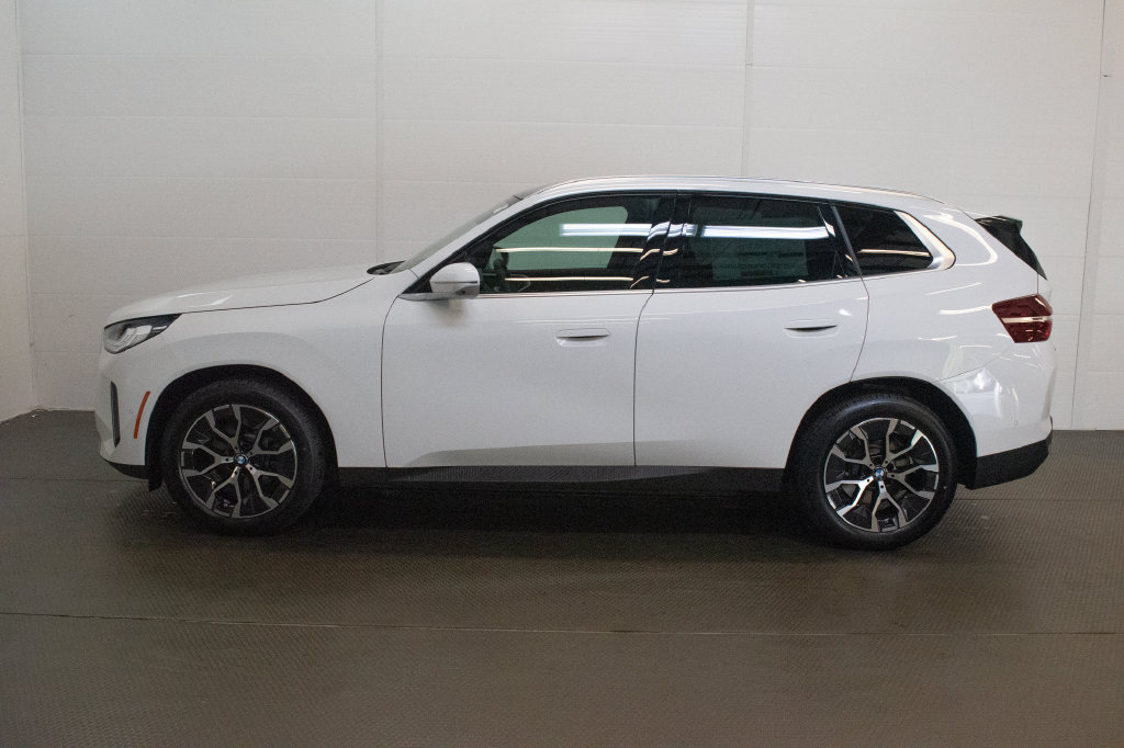 New 2026 BMW X3 xDrive30i w/ Premium Package AWD/4WD image 7