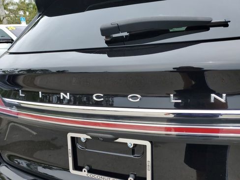 Certified 2023 Lincoln Nautilus Standard w/ Premium Package image 5