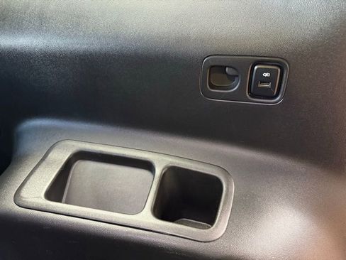 Used 2023 GMC Acadia SLT image 60