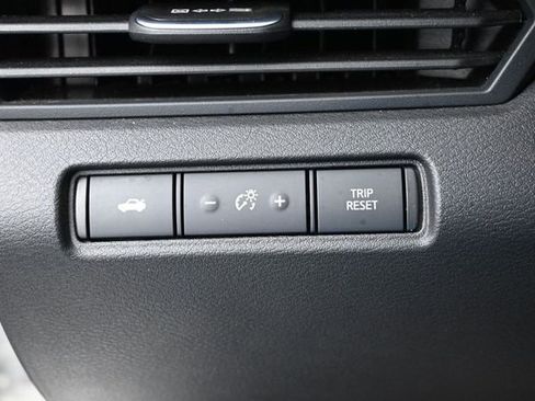 Used 2025 Nissan Altima 2.5 SV FWD image 18