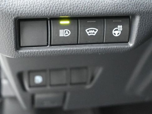 Used 2026 Toyota Prius FWD image 5