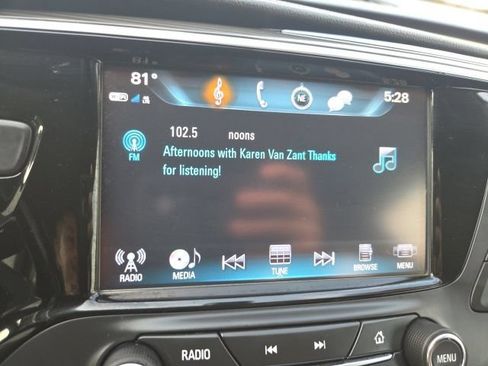 Used 2020 Buick Envision Essence FWD image 41