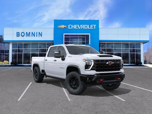 New 2026 Chevrolet Silverado 2500 ZR2 AWD/4WD image 2
