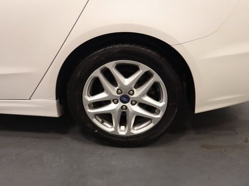 Used 2020 Ford Fusion SE w/ Equipment Group 151A image 25