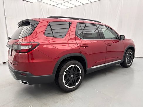 New 2026 Honda Pilot Touring image 14