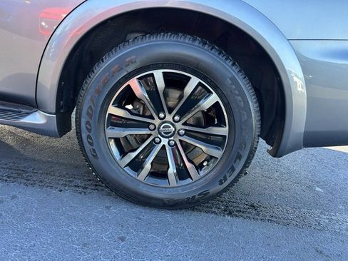 Used 2017 Nissan Armada Platinum image 10