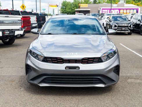 Used 2022 Kia Forte LXS FWD image 2