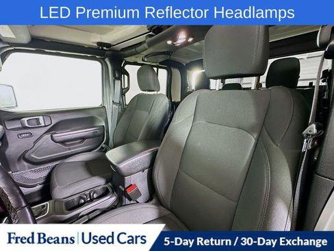 Certified 2022 Jeep Gladiator Sport AWD/4WD image 22
