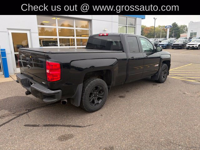 Used 2017 Chevrolet Silverado 1500 LT w/ Midnight Edition AWD/4WD image 8
