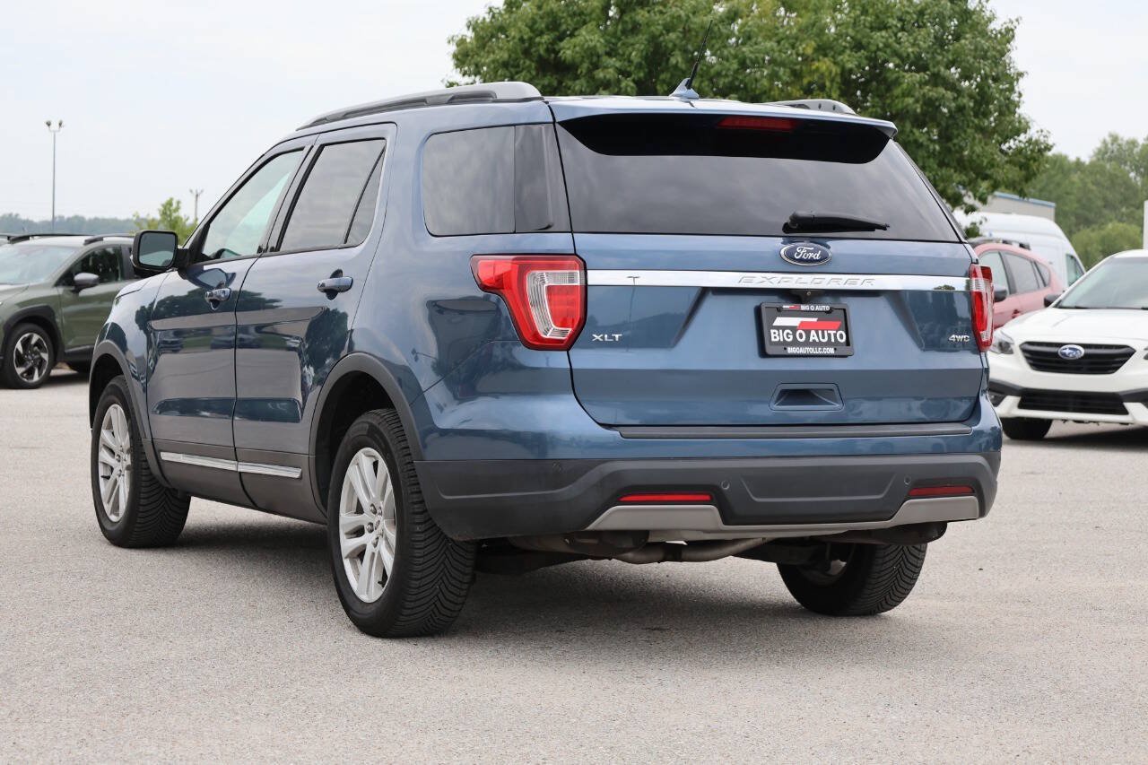 Used 2019 Ford Explorer XLT w/ Equipment Group 202A AWD/4WD image 11