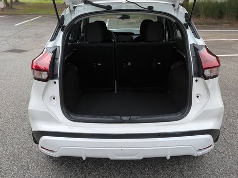 Used 2021 Nissan Kicks SR FWD image 19
