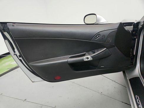 Used 2007 Chevrolet Corvette Convertible w/ Preferred Equipment Group RWD image 19