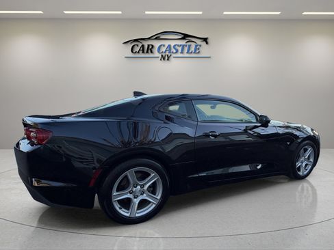 Used 2023 Chevrolet Camaro LT image 7
