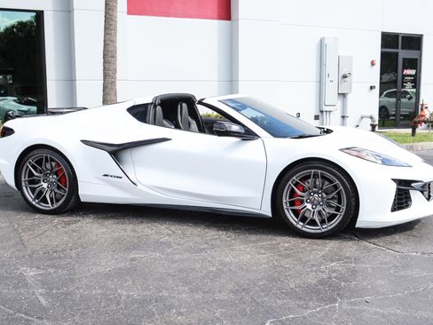 Used 2024 Chevrolet Corvette Z06 w/ Battery Protection Package image 41