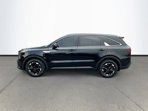 Certified 2024 Kia Sorento S image 4
