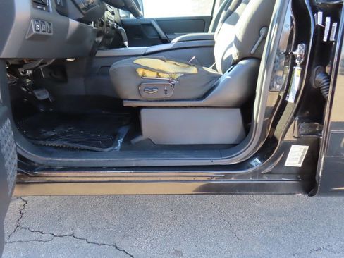 Used 2012 Nissan Titan SV w/ SV Premium Utility Pkg image 14