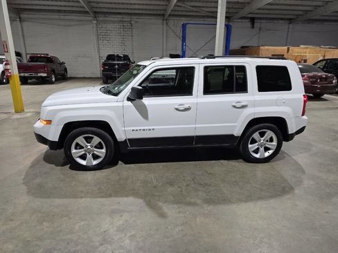 Used 2016 Jeep Patriot Latitude image 4