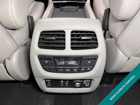 Used 2022 Honda Pilot Touring image 13