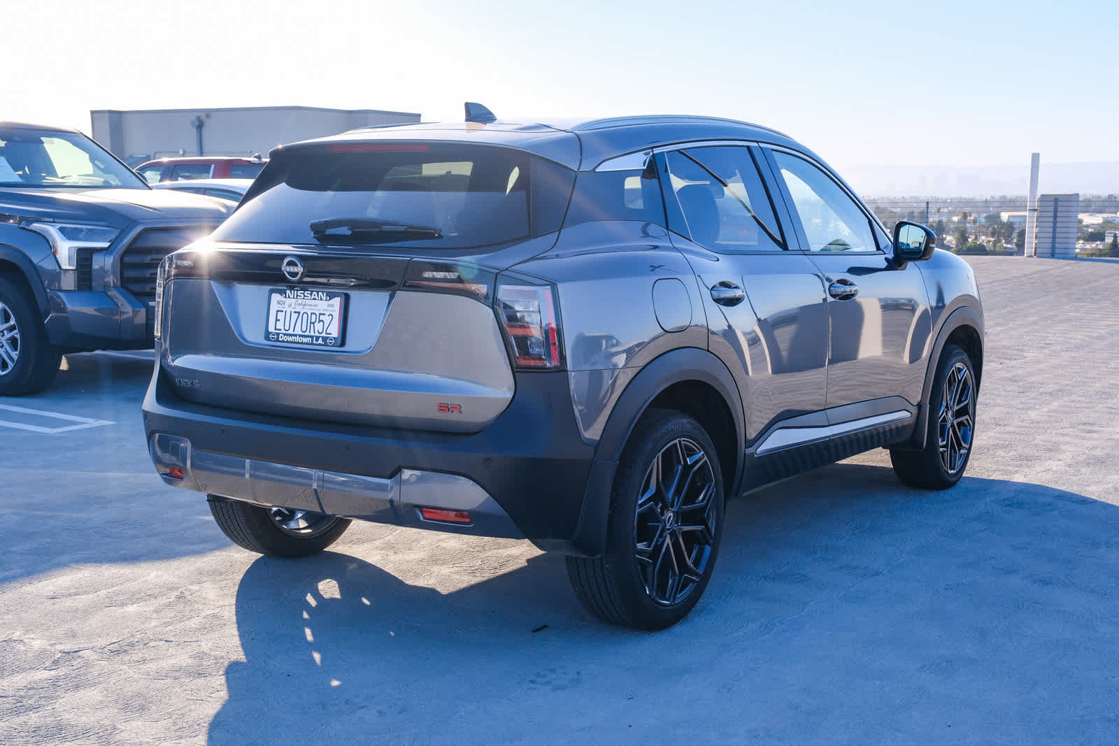 Used 2026 Nissan Kicks SR FWD image 4