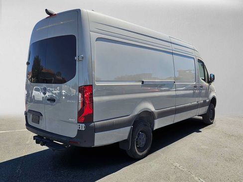 Used 2026 Mercedes-Benz Sprinter 2500 image 3