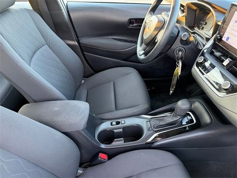 Used 2023 Toyota Corolla LE image 23