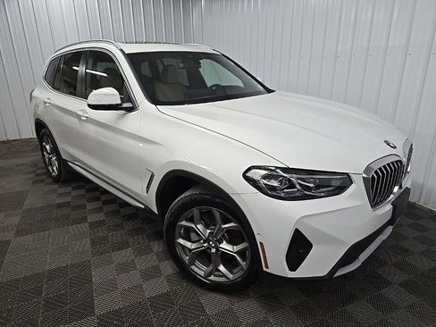 Used 2024 BMW X3 xDrive30i w/ Premium Package image 7