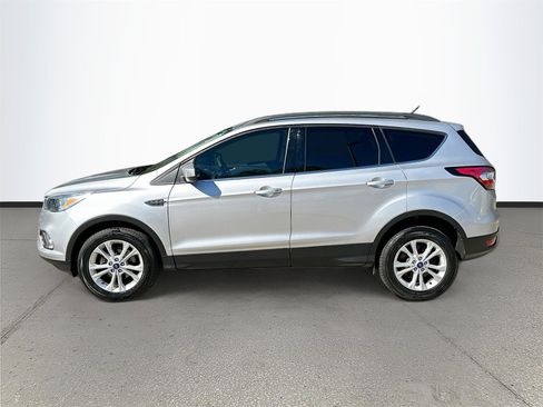 Used 2018 Ford Escape SE image 4