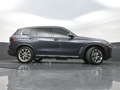 Used 2021 BMW X5 sDrive40i w/ Premium Package image 32