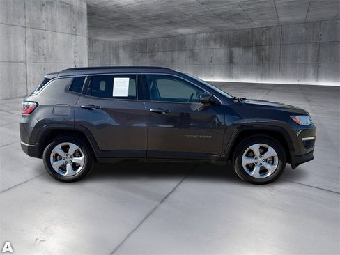 Used 2020 Jeep Compass Latitude image 8