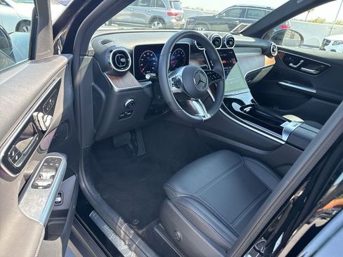 Used 2026 Mercedes-Benz GLC 300 image 8
