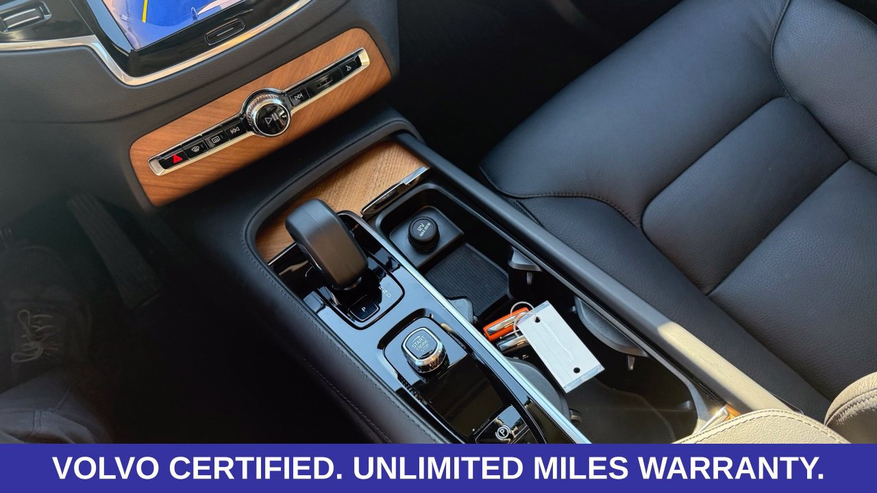 Certified 2024 Volvo XC90 T8 Plus w/ Protection Package Premier AWD/4WD image 33