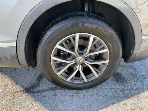Used 2018 Volkswagen Tiguan SE image 9